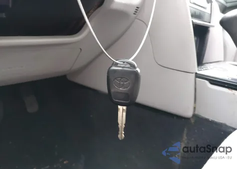 2014 Toyota Camry Le z USA, uszkodzony, nr VIN 4T1BF1FK8EU307465